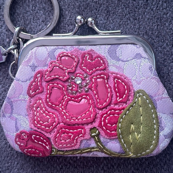 Coach Mini Floral Appliqué Coin Purse Kisslock Key Chain Sequin - Picture 3 of 7